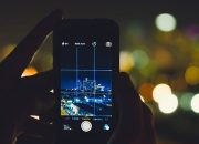 5 Cara Menggunakan Kamera HP Kamu untuk Hasil Foto Low Night yang Keren