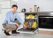 Rekomendasi 5 Dishwasher Terbaik Buat Kamu yang Malas Cuci Piring