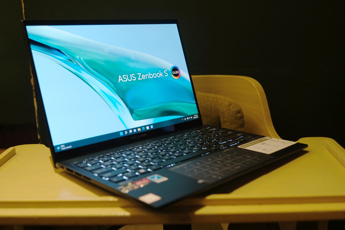 10 Rekomendasi Laptop ASUS Terbaik 2024:  Harga Mulai 7 Jutaan!