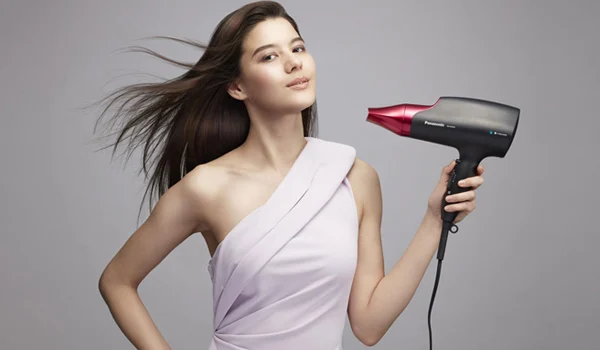 13 Hair Dryer Terbaik 2024, Goodbye Rambut Kering dan Kusam!