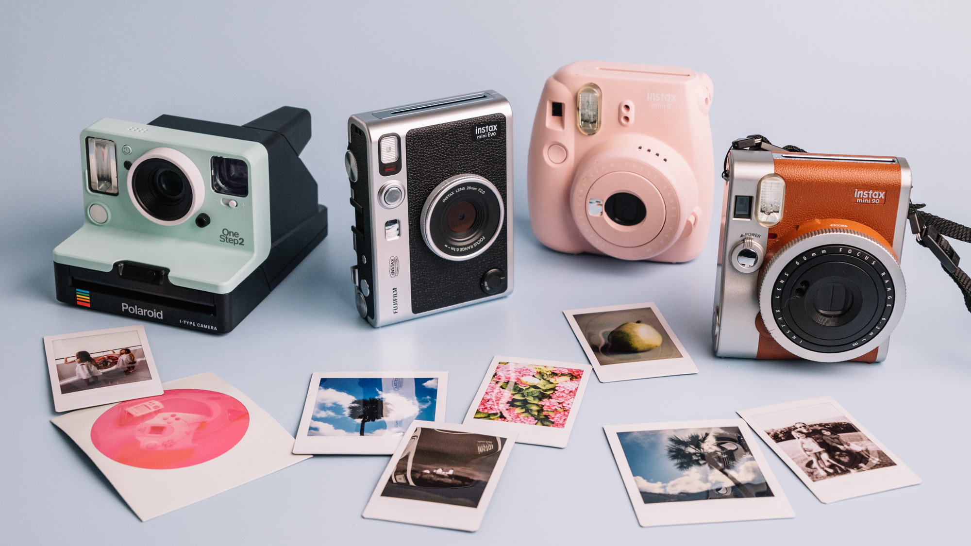 13 Kamera Polaroid Terbaik 2024: Bikin Foto Instanmu Makin Kece!