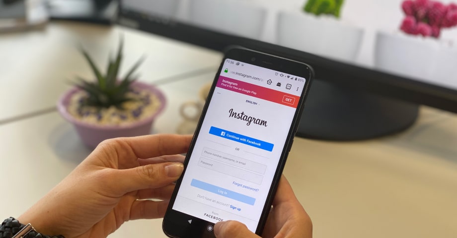 Cara Tambahkan Banyak Foto di Instagram Stories dengan Mudah