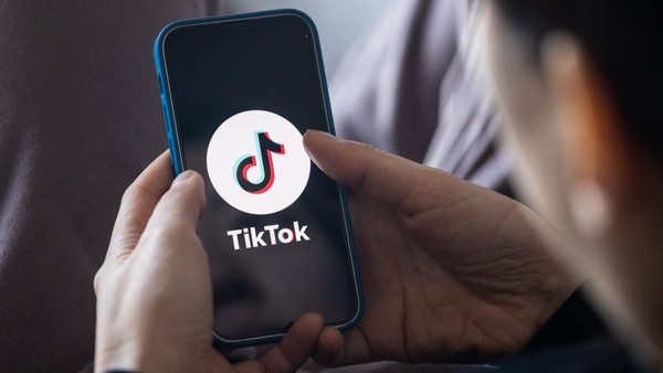 Video di TikTok Terlalu Lambat? Percepat Pakai Cara Ini Yuk!