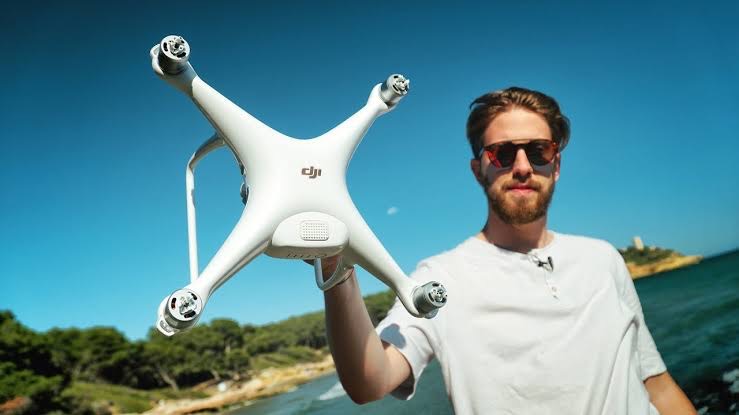 10 Alasan Kenapa Kamu Harus Punya DJI Phantom 4 Pro V2.0