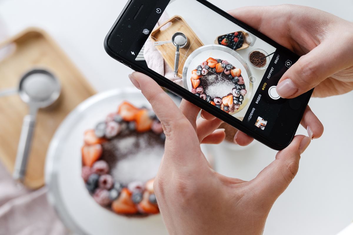 Cara Foto Makanan Agar Terlihat Lezat Dan Estetik Dengan Kamera Ponsel!