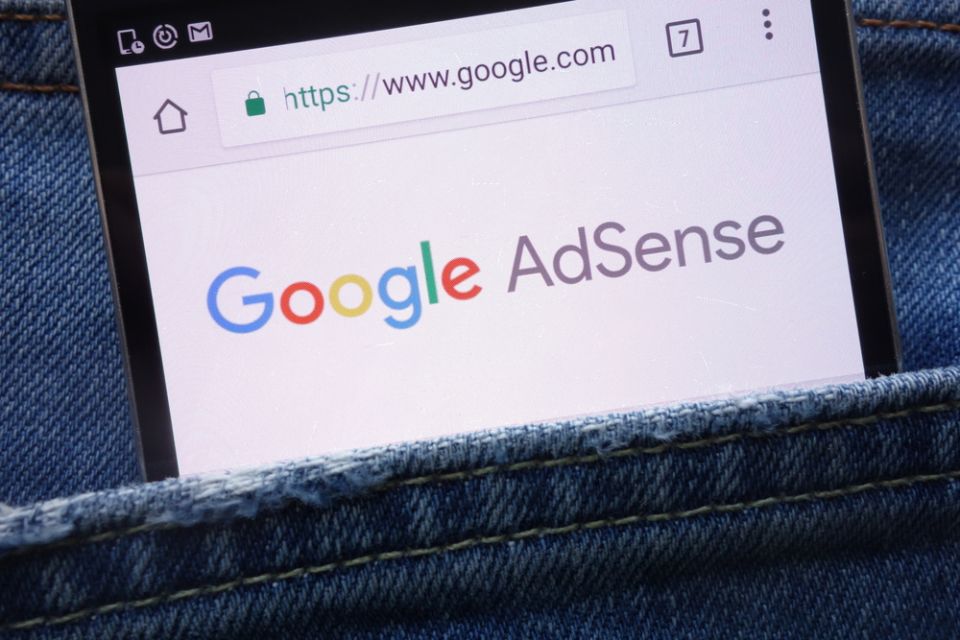 Penasaran Gimana Caranya Dapat Cuan dari YouTube? Ini Dia Panduan Lengkap Daftar Adsense!