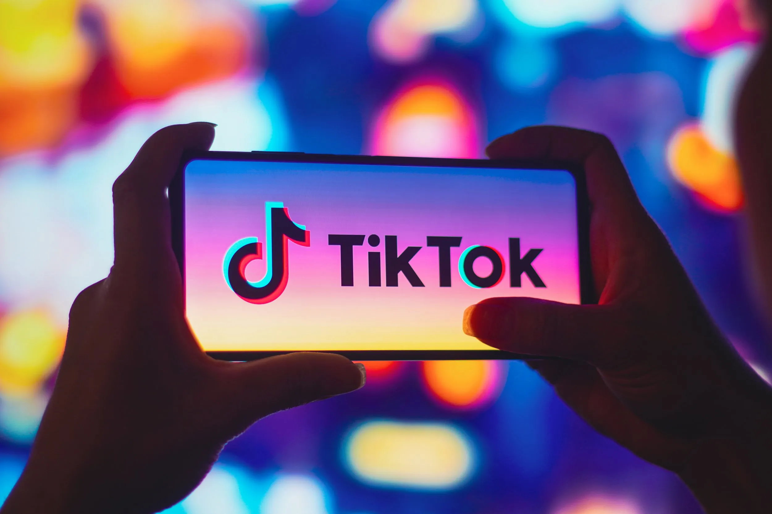 Ingin Viral di TikTok? Ikuti Trik Ini Biar FYP!