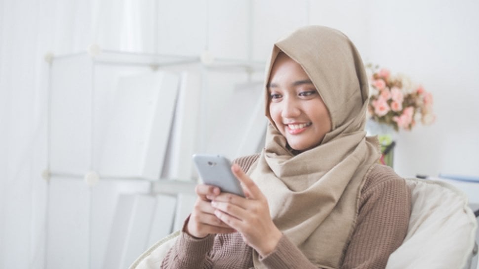 Ngabuburit Asik! 4 Aktivitas Seru yang Bisa Kamu Lakuin Pake HP Sambil Nunggu Maghrib