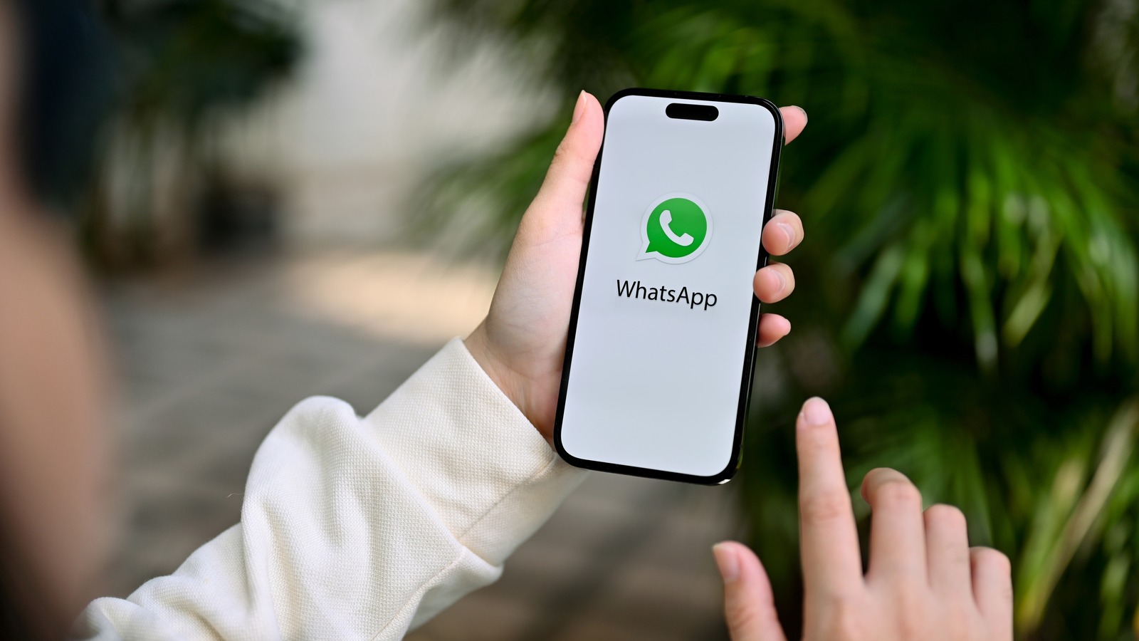 Kamu Wajib Tau! Ini 7 Cara Biar WhatsApp Kamu Nggak Gampang Dibajak