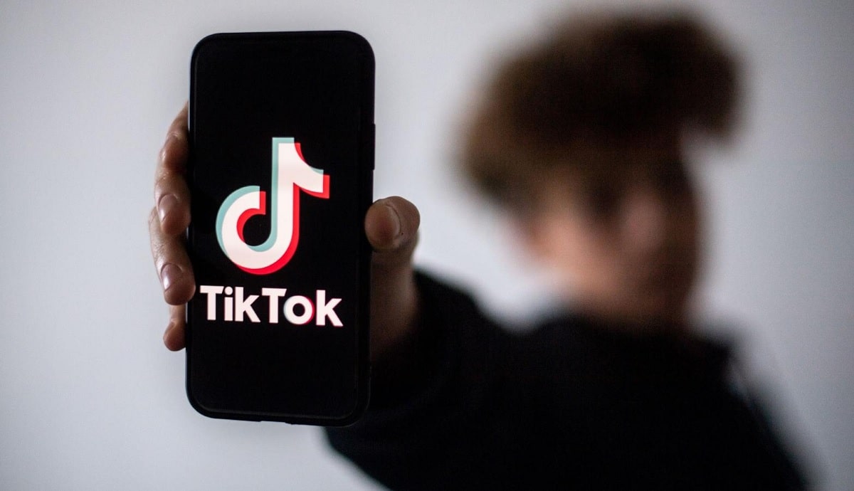 TikTok Sekarang Punya Ulasan Lokasi di Komentar: Google Maps Wajib Waspada!