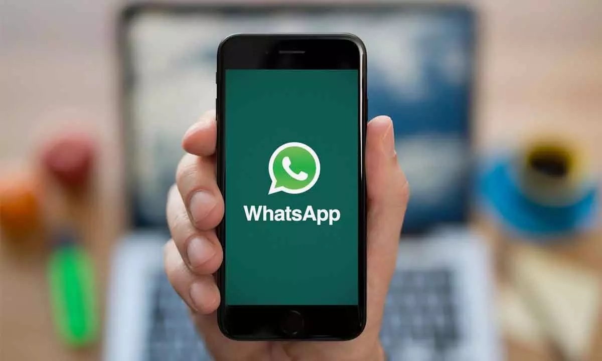 Begini Cara Tambahin Stiker Add Yours di WhatsApp Status Biar Nggak Kudet