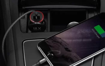 Wajib Tahu! Ini Bahaya Ngecas HP di Motor yang Sering Dianggap Sepele