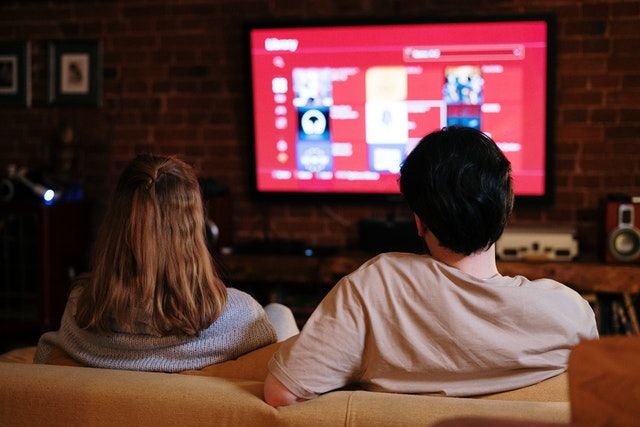 Nonton Film Gratisan Tapi Bikin Celaka? Mending Coba 8 Situs Legal Ini!
