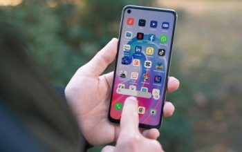 5 Resiko Menunda Update Aplikasi dan OS di Android