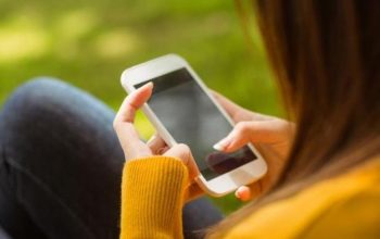 Cara Membuat WhatsApp Centang Satu Meski Terhubung dengan Internet