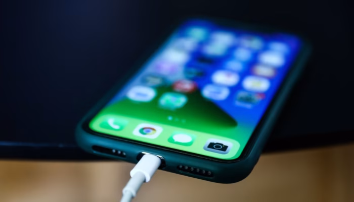 10 Cara Jaga Baterai iPhone Biar Tetap Awet & Sehat