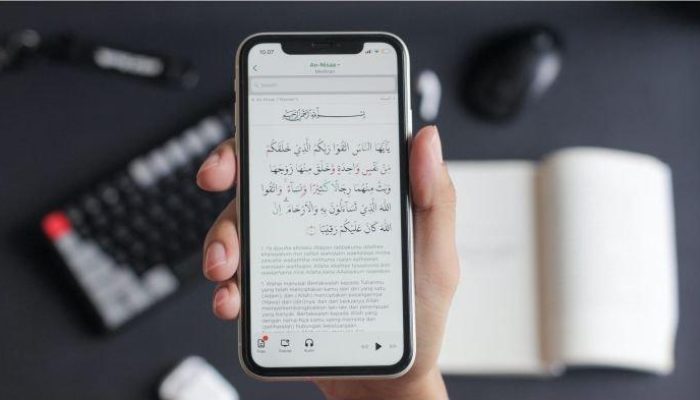 Tips Hemat Baterai Saat Mendengarkan Al-Quran Semalaman di Bulan Ramadan