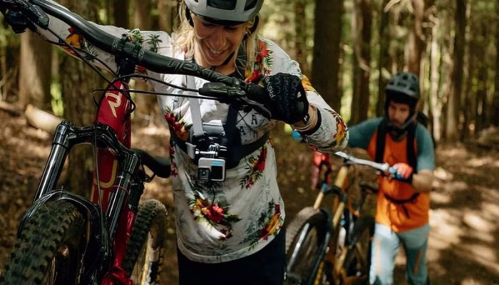 5 Trik Pasang GoPro Waktu Gowes Biar Nggak Goyang atau Jatuh di Jalan