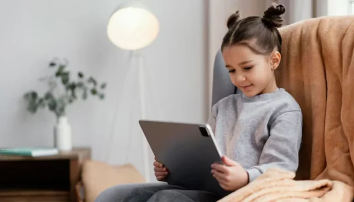 Begini Cara Pilih Tablet Edukatif & Aman Buat Anak-Anak