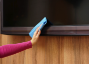 7 Tips untuk Menjaga Layar TV Tetap Bersih, Yuk Terapkan