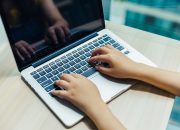 Trik Biar Laptop Jadul Kamu Tetap Ngebut & Enak Dipakai