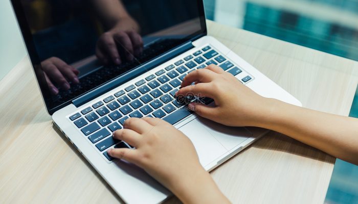 Trik Biar Laptop Jadul Kamu Tetap Ngebut & Enak Dipakai