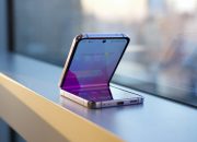 6 Keunggulan Smartphone Flip yang Nggak Bisa Kamu Dapat di HP Biasa