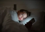 Begini Cara Kurangi Nonton Video Pendek Biar Mental Tetap Sehat & Aman