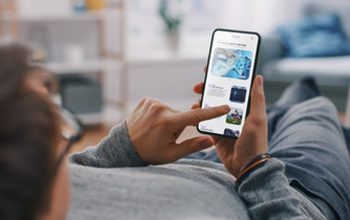 5 HP Terjangkau Terbaik Buat Freelancer Kreatif yang Kerjanya Fleksibel