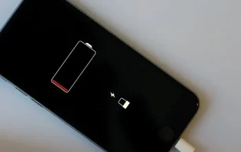 Cara Mengatasi HP yang Tidak Bisa Diisi Daya Baterainya