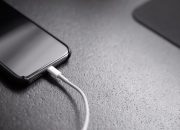  5 Hal yang Bikin Cas HP Jadi Lama yang Sering Nggak Kamu Sadari