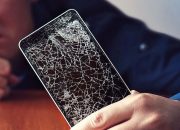 6 Hal yang Buat Layar HP Cepat Rusak Tanpa Kamu Sadar