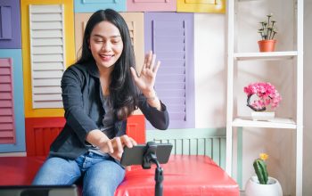 6 Peralatan Penting Buat Live Streaming TikTok yang Harus Dipunya Pemula