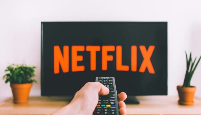5 Tips Ampuh Perbaiki Remot TV yang Tiba Tiba Nggak Merespons