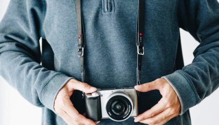Menarik! Begini Perbandingan Kamera Mirrorless Dengan Smartphone