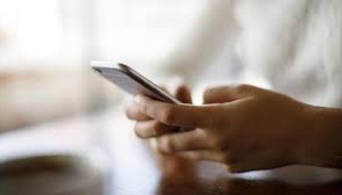 10 Trik Merawat Handphone Agar Tetap Awet Dan Tahan Lama