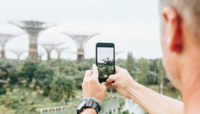 Cek 6 Fitur Iphone Ini! Bikin Traveling Lebih Aman Dan Seru