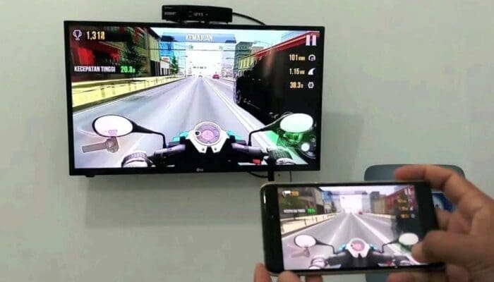 3 Cara Mudah Nyambungin HP ke TV Biar Nonton Lebih Puas