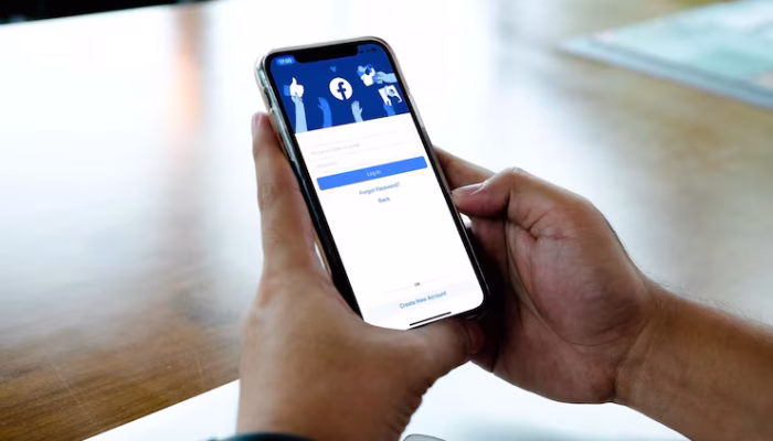 3 Trik Nemuin Postingan Lama di Facebook Tanpa Harus Scroll Sampai Jempol Pegel